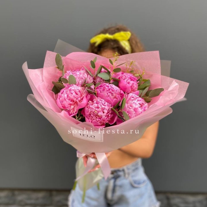7 ярких пионов в оформлении в Балаково