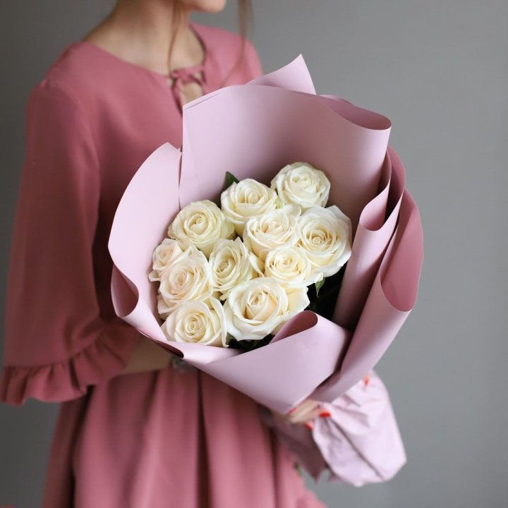 11 белых роз в Балаково