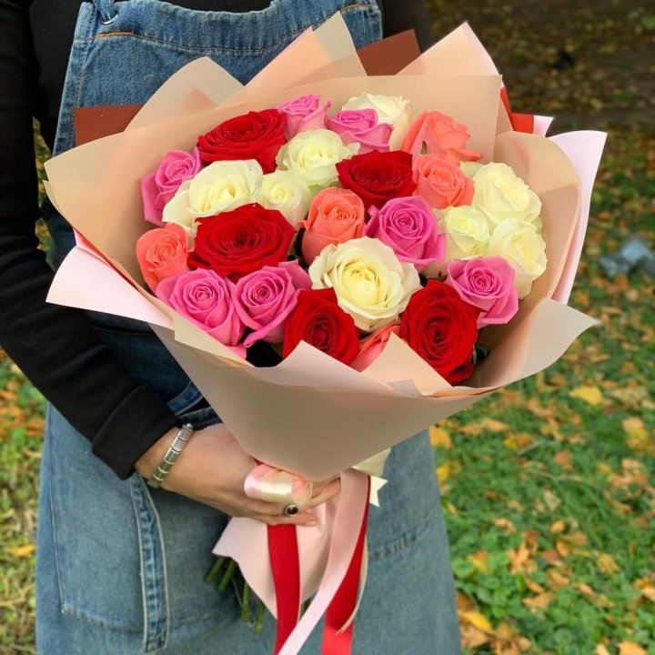 25 роз "Карусель" в Балаково