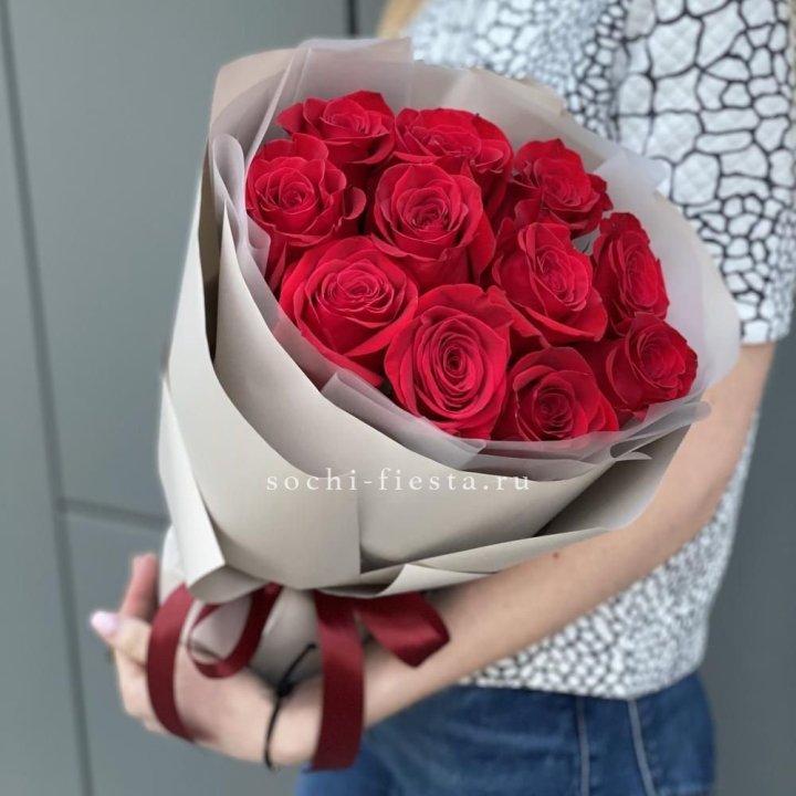 Букет красных роз "Рози" в Балаково