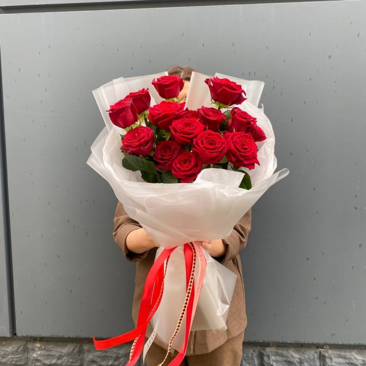 15 высоких роз  в Балаково