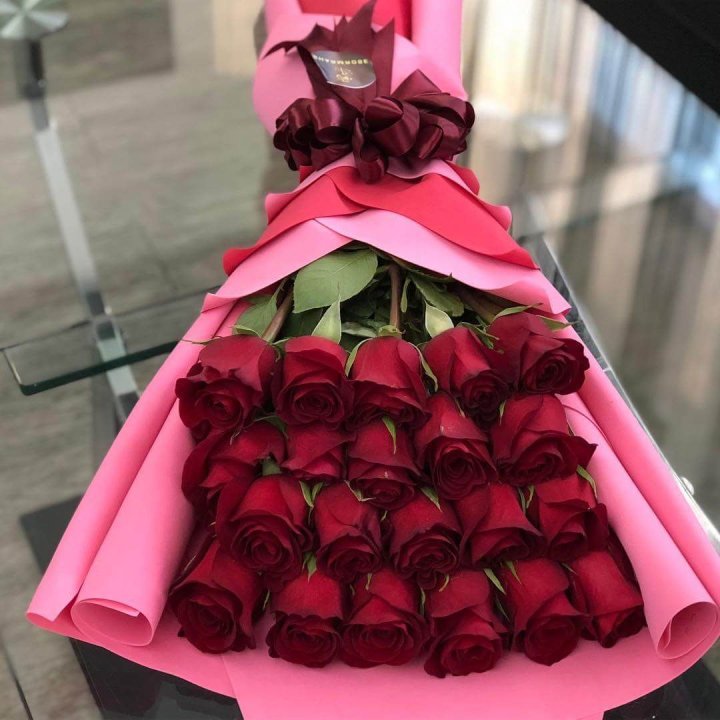 21 красная роза "Элеганс" в Балаково