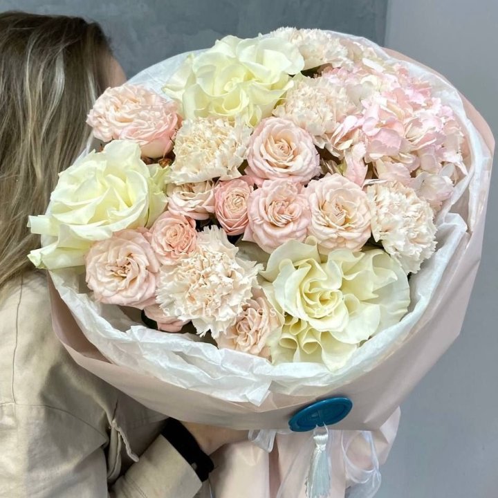 Дизайнерский букет "Джентел" в Балаково