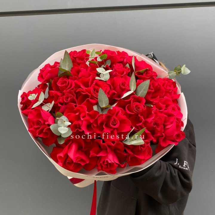 23 Красных французских роз в Балаково