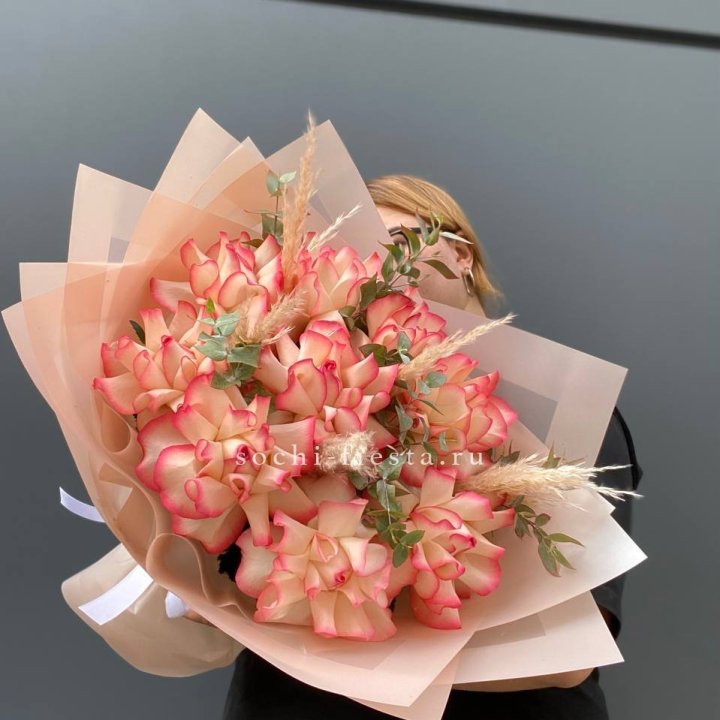 9 Французских роз Джумилия  в Балаково