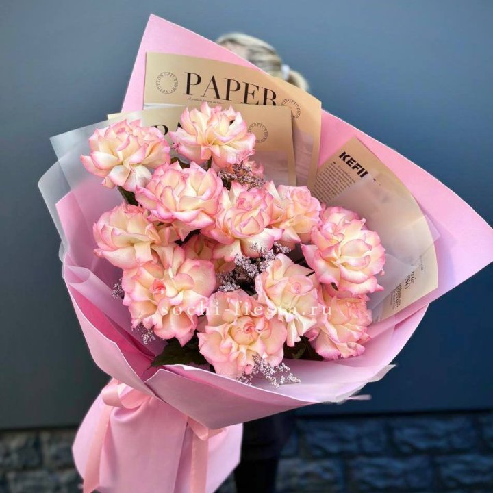 15 французских роз "Джумилия" в Балаково