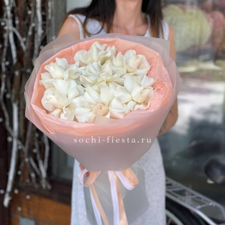 7 Белых французских роз в Балаково