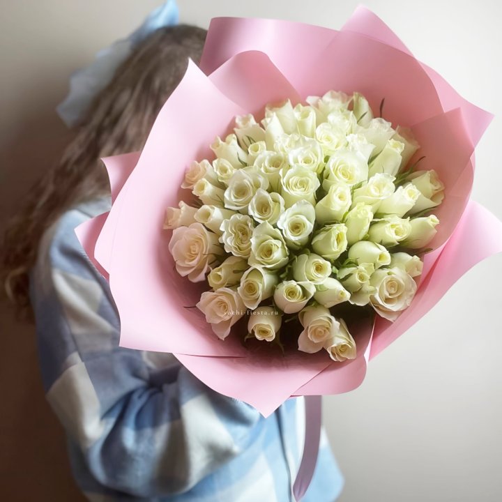 Букет из 51 белой розы (Кения) в Балаково