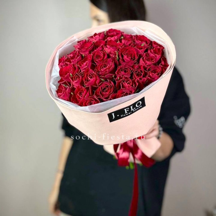 35 кенийских роз в Балаково