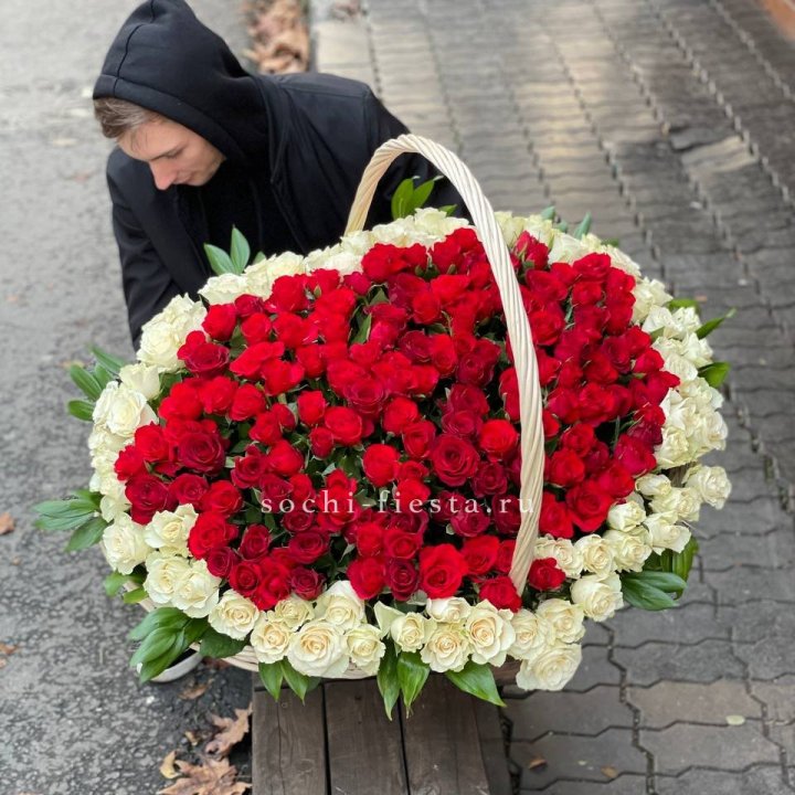 201  роза в корзине   в Балаково