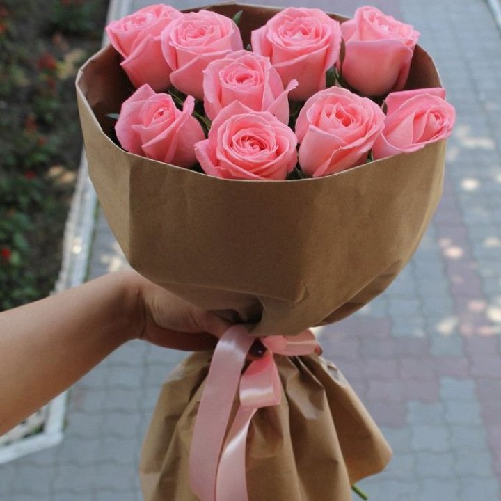 9 розовых роз в Балаково