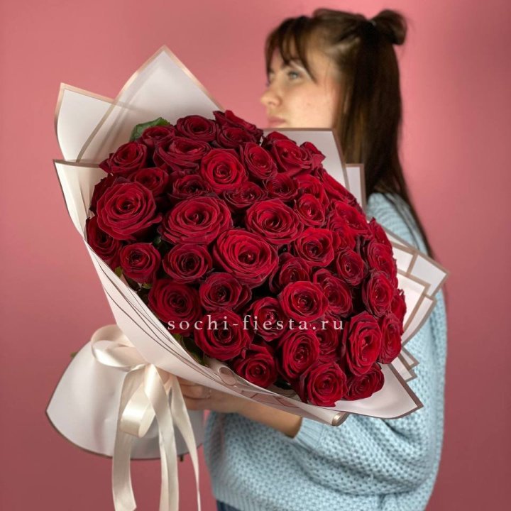 51 красная роза "Лавели" в Балаково