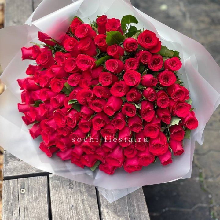 101 красная роза Лолита в Балаково
