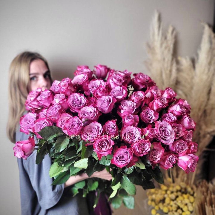 Охапка высоких роз Деп перпел в Балаково