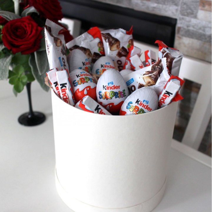 Коробка с киндерами  в Балаково