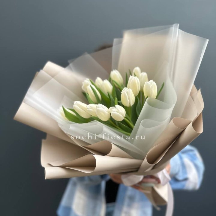 Букет из 15 белых тюльпанов в Балаково