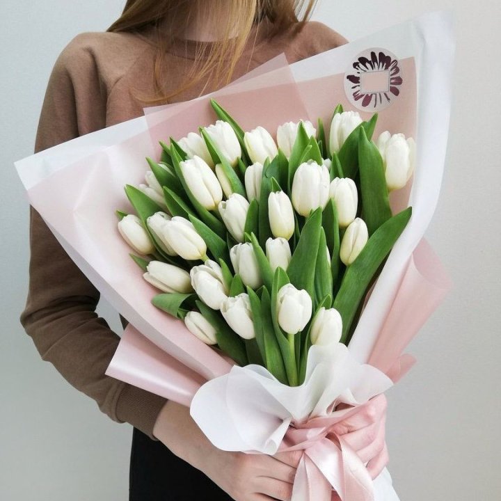 Букет белых тюльпанов "Моника" в Балаково