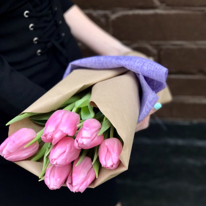 Букет розовых тюльпанов в Балаково